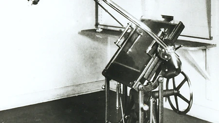 Kopfaufnahmestativ nach Eric Lysholm, 1927. Archiv Deutsches Röntgen-Museum